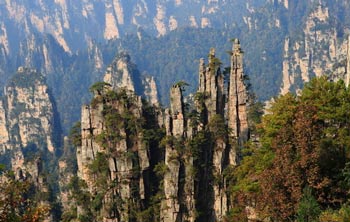 長(zhǎng)沙出發(fā)到黃龍洞、張家界森林公園、天門(mén)山、鳳凰五日游