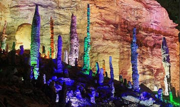 長(zhǎng)沙出發(fā)到黃龍洞、天門(mén)山二日游