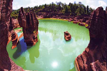 張家界、袁家界、天子山、紅石林、鳳凰古城四晚五日游